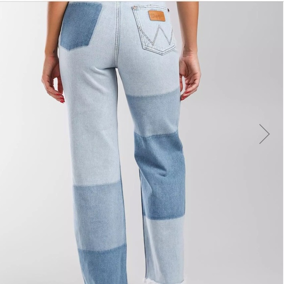 Womens Billabong x Wrangler Patch It High Straight Jeans sz 31NWT - Picture 3 of 6